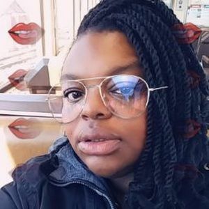 Meet your Posher, Rita